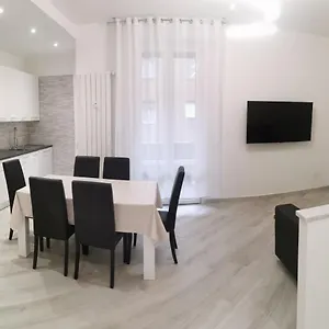 Residenze Niguarda E Apartment